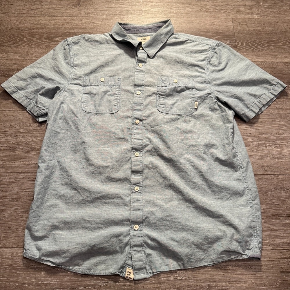 Vans Shirt Mens Large Blue Chambray Short Sleeve Button Up Skate Pocket Adult